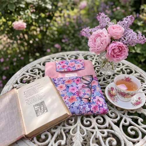 Pochette à livre velours côtelé rose et coton imprimé