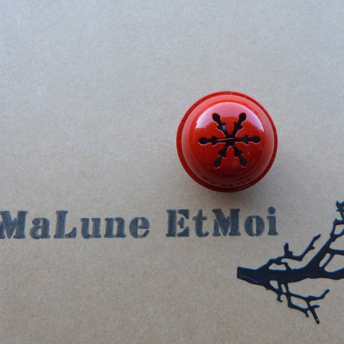 Grelot, métal, rouge