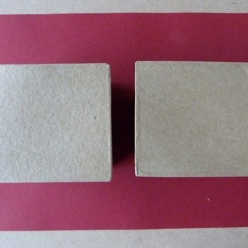 2 boites carrées