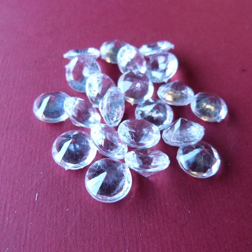 22 petits "diamants" cristal