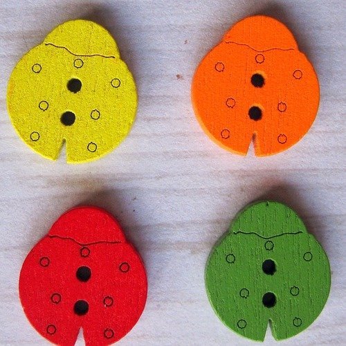 Lot de 4 boutons en bois coccinelles colorées ( couleur mixte )