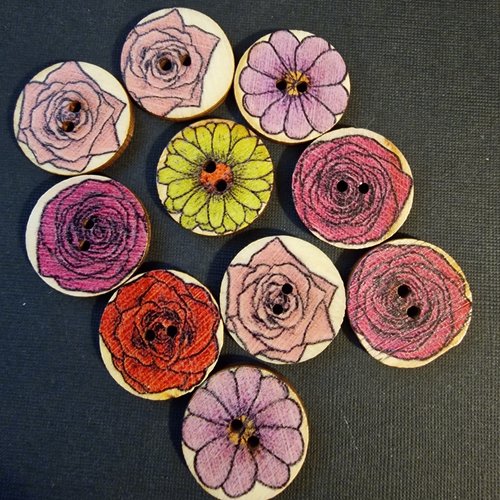 Lot de 5 boutons en bois fleurs motif fleurs vintage