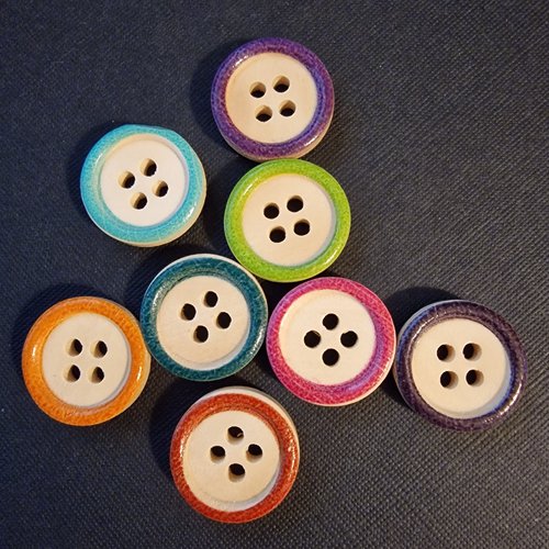 Lot de 4 boutons en bois couleur vintage