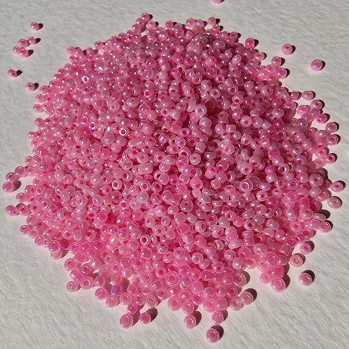 Perles rocailles en verre de 2 mm - rose