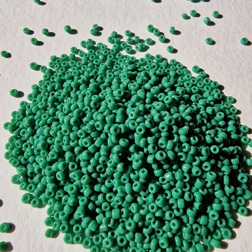 Perles rocailles en verre de 2 mm - vert