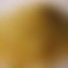 Perles rocailles en verre de 2 mm - jaune pale irise