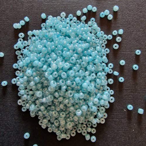 Perles rocailles en verre de 2 mm - bleu turquoise