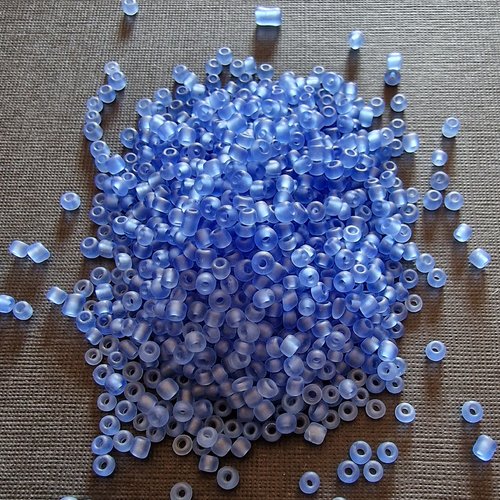 Perles rocailles en verre de 2 mm bleu givre