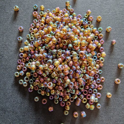Perles rocailles en verre de 3 mm - multicolore irise