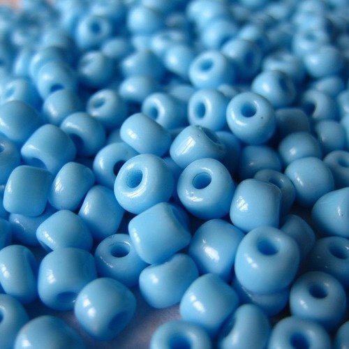 Perles rocailles en verre de 4 mm ( couleur 5 )