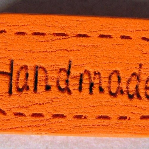 Lot de 2 boutons en bois hand made 2 ( orange )