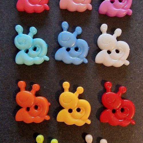 Lot de 6 boutons escargots acrylique (couleur mixte )
