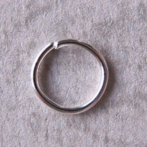Lot de 20 anneaux en métal argenté - 7 mm