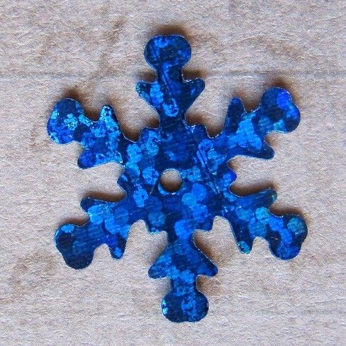 Lot de 20 paillettes flocons de neige bleu foncé métallisés