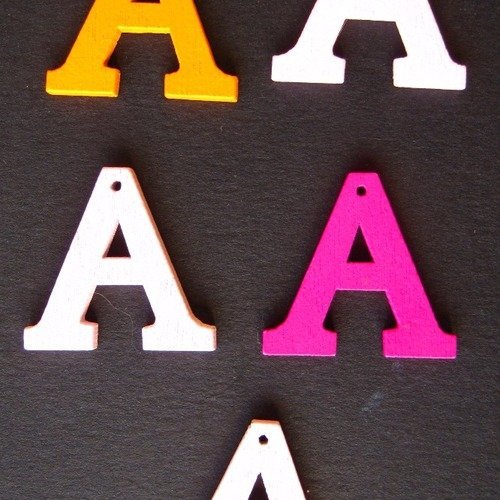 Lettre en bois " a " ( couleur aléatoire )