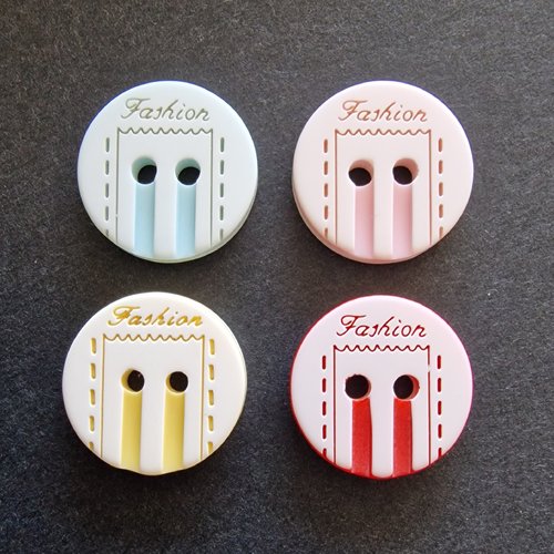 Lot de 4 boutons rond fashion acrylique