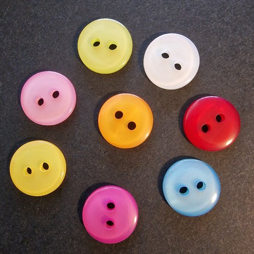 Lot de 5 boutons ronds multicolores 2 trous acrylique
