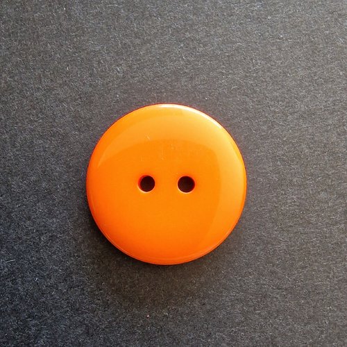 Lot de 2 grands boutons ronds orange 2 trous acrylique