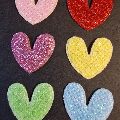 Lot de 10 cœurs pailletés en feutres appliques embellissements multicolores