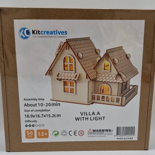 Kit de construction villa, maison avec eclairage - diy puzzle 3d en bois - neuf dans sa boite d'origine - hauteur 15 cm
