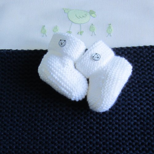 Chaussons naissance blancs - fait main au tricot