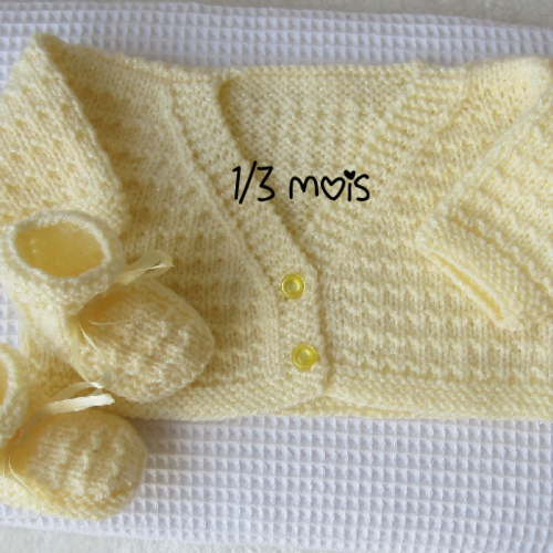 Ensemble veste/gilet et chaussons assortis coloris jaune