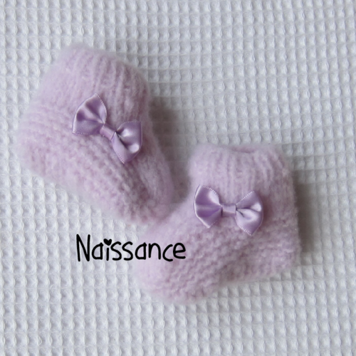 Chaussons naissance coloris lilas/parme