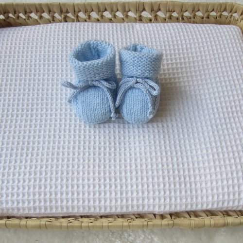 Chaussons tricot 0/1 mois coloris bleu clair