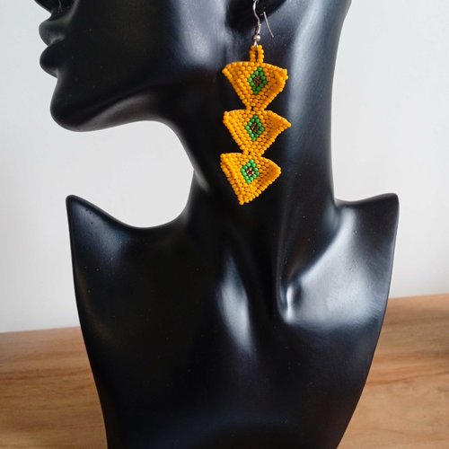 B-024 - boucle d'oreilles massaï