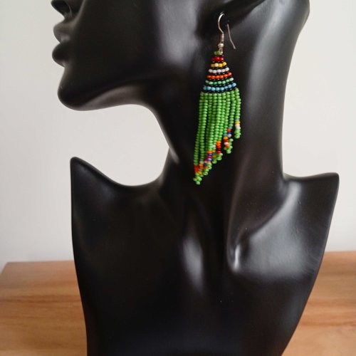 B-046 - boucle d'oreilles massaï