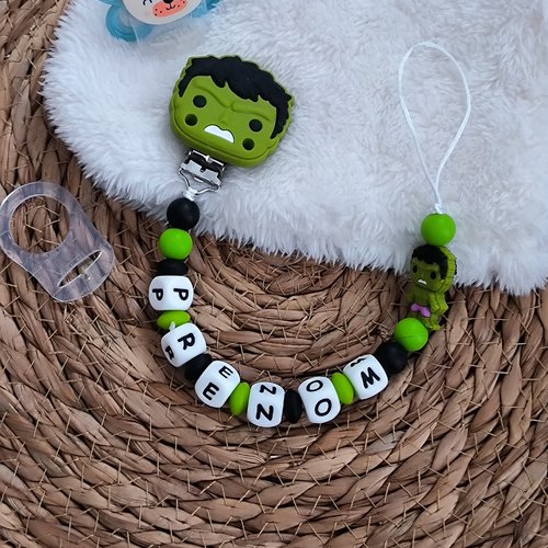 Attache tétine hulk personnalisée