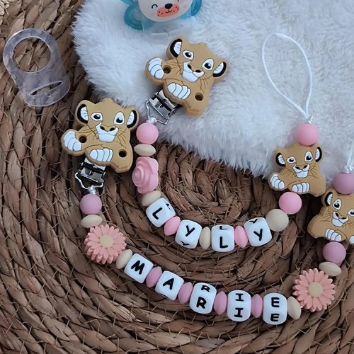 Attache tétine nala simba lion personnalisée