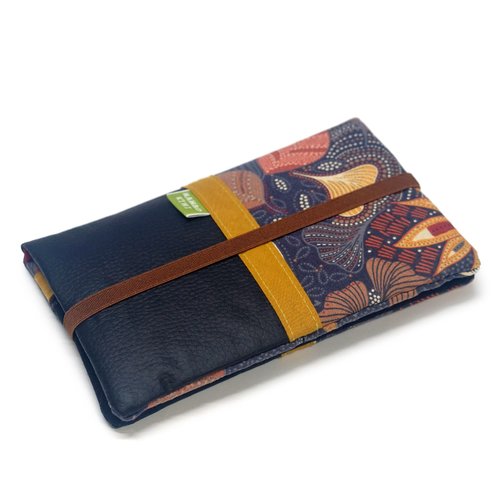 Long portefeuille de voyage cuir noir motif automnal avec élastique, cadeau femme personnalisé