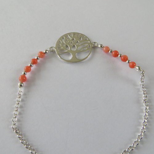 Bracelet argent 925 avec  perles véritable corail. et motif arbre de vie .