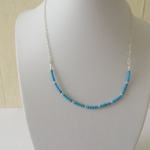 Collier minimaliste avec perles rocaille turquoise  et  chaîne argent 925.