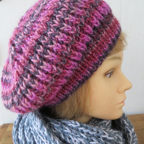 Beret  tundra degradé de fuchsia., tricoté main.