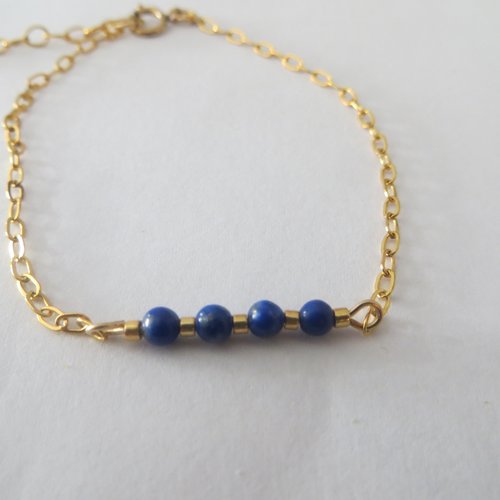 Bracelet minimaliste en gold filed  et  perles en lapiz lazuli