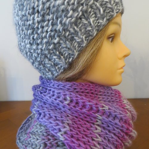 Col snood  azteca joli dégradé de violet  et de gris ;.