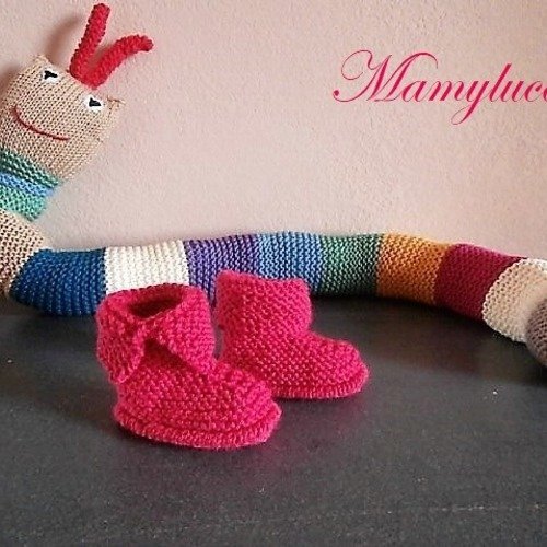 Chaussons bottines bébé laine rose vif, cadeau naissance