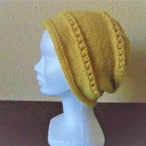 Bonnet chapeau couvre chef femme pure laine jaune fait main  