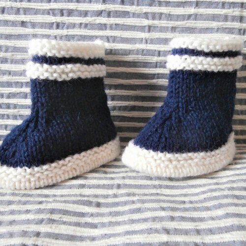 Chaussons forme botte de pluie ou de marin, bleu marine/blanc, fait main
