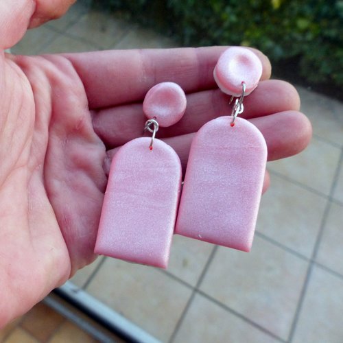 Boucles d'oreille rose