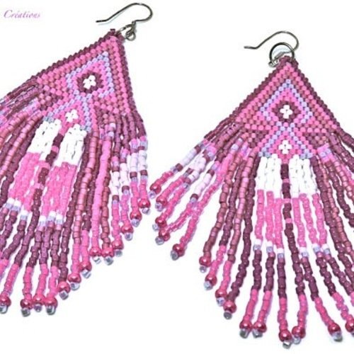 Boucles d'oreilles style amérindien ,tissées en délicas miyuki lilas, framboise ,rose et blanc