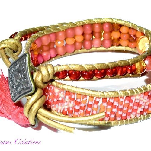 Bracelet wrap 2 tours corail, saumon, orange,tissage miyuki et perles, sur cordon cuir doré nacré