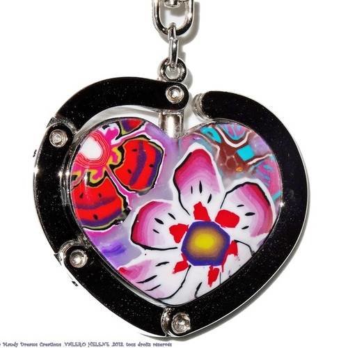 Accroche-sac  forme coeur, et porte-clef ,fleurs ,décors  fimo 