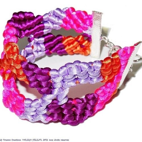 Bracelet original brésilien violet ,lilas,rose,orange en cordon satin 