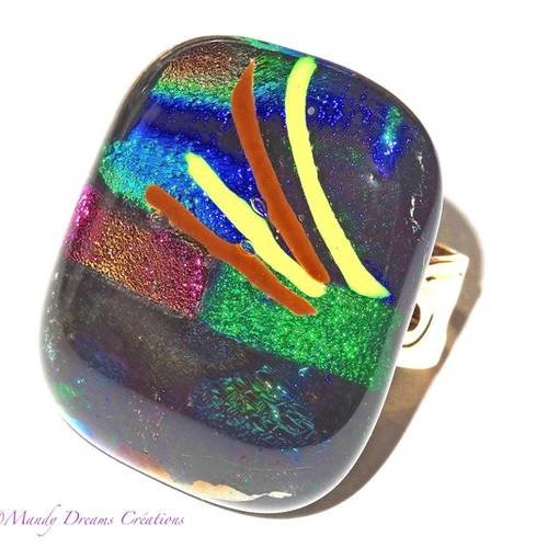 Bague lumineuse  multicolore  verre dichroïque fait main,pièce unique ,contemporain