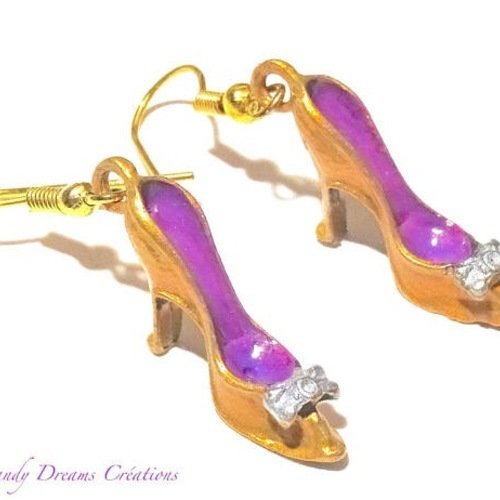 Boucles d'oreilles escarpins dorés, violets,base métal bronze décoré