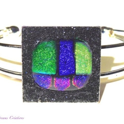 Bracelet lumineux  avec du verre dichroïque multicolore ,vert et bleu ,fait main,pièce unique,cabochon carré