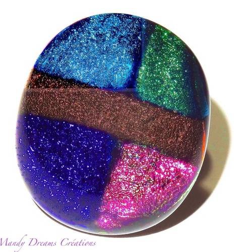 Bague ovale verre dichroïque multicolore  brillant ,géométrique, fait main,pièce unique